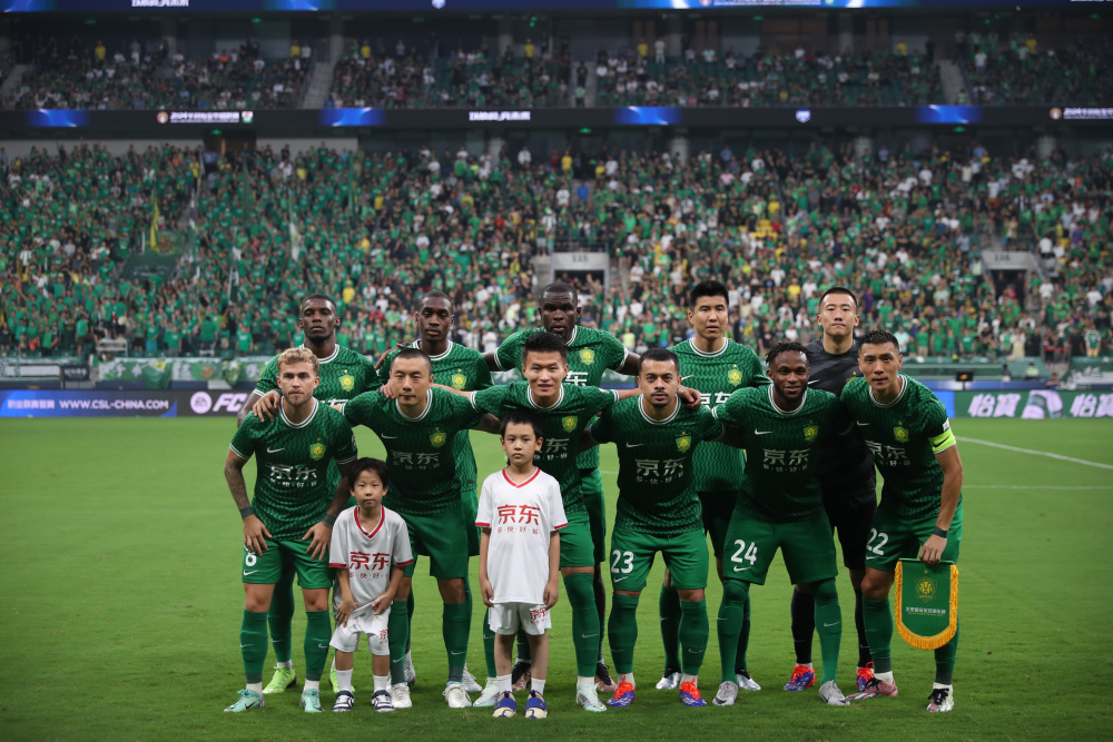 窗口期体能课后，武汉三镇调整名单备战中超，球迷炸锅，团队化学反应显著的简单介绍